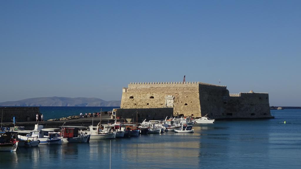 Central House Heraklion  Екстер'єр фото