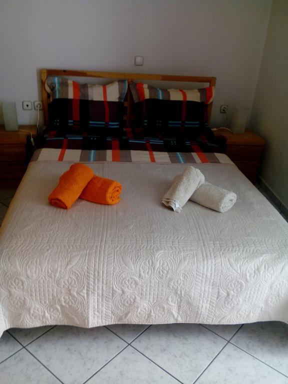 Central House Heraklion  Екстер'єр фото